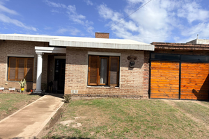 CASA EN VENTA - COLONIA CAROYA