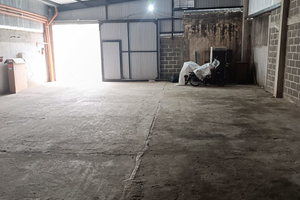 Casa en venta con galpón y depto interno 