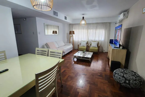 Centro, piso exclusivo de 3 dor. amoblado, generosos ambientes con patio!