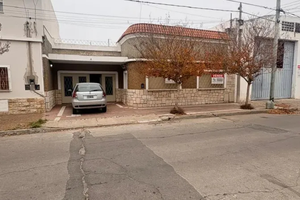 CASA EN VENTA BARRIO TALLERES OESTE