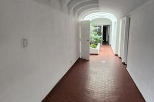 Alta Córdoba, amplia para vivir o para oficina! - Imagen 3