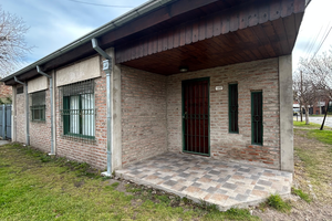 CASA 4 AMB EN ESQUINA