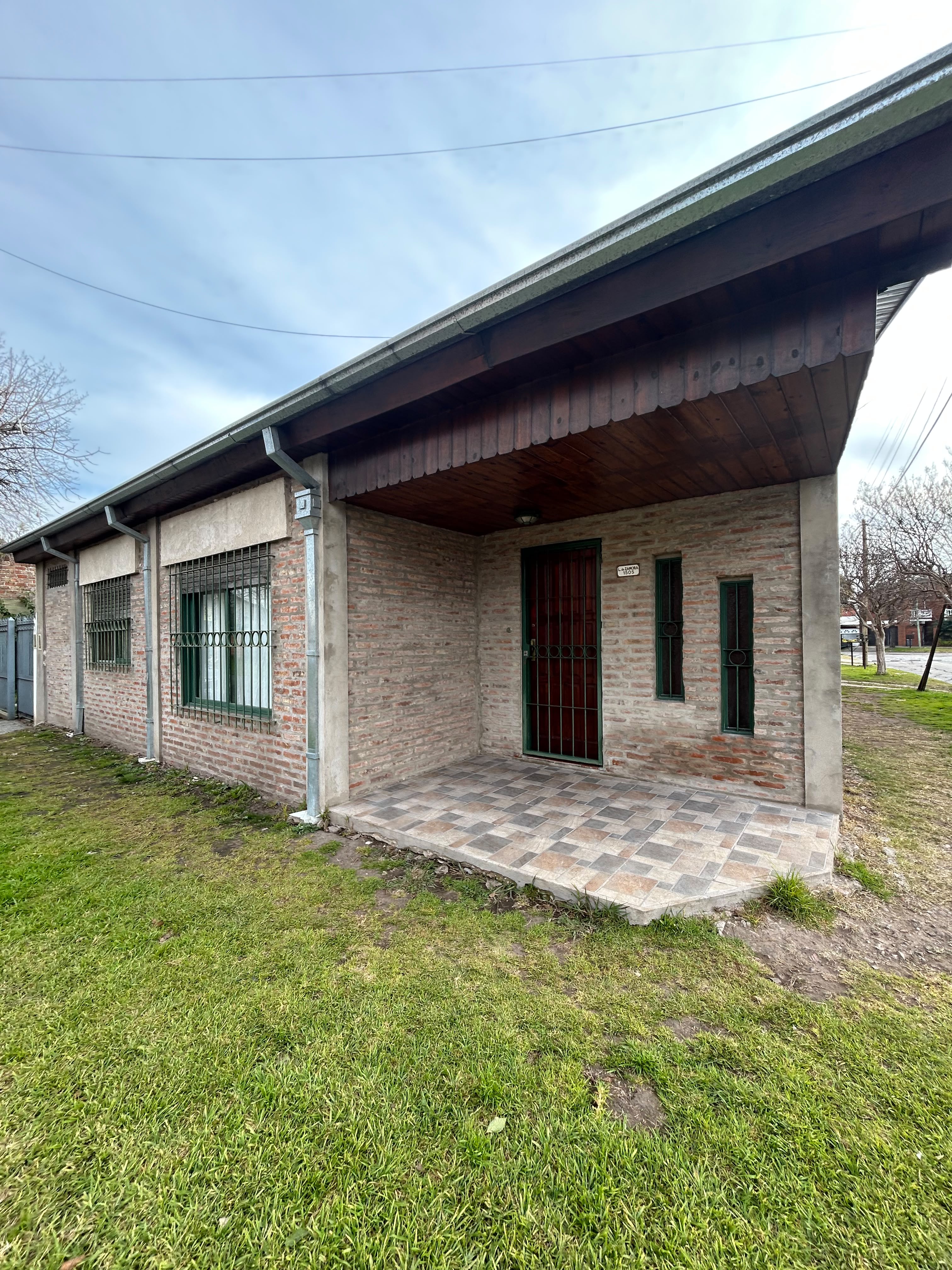 CASA 4 AMB EN ESQUINA