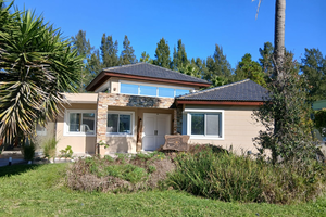 IMPONENTE CASA EN BARRIO MALIBU
