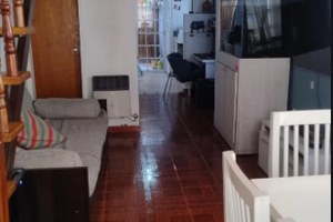 DUPLEX EN COMPLEJO ITUZAINGO SUR - Imagen 2