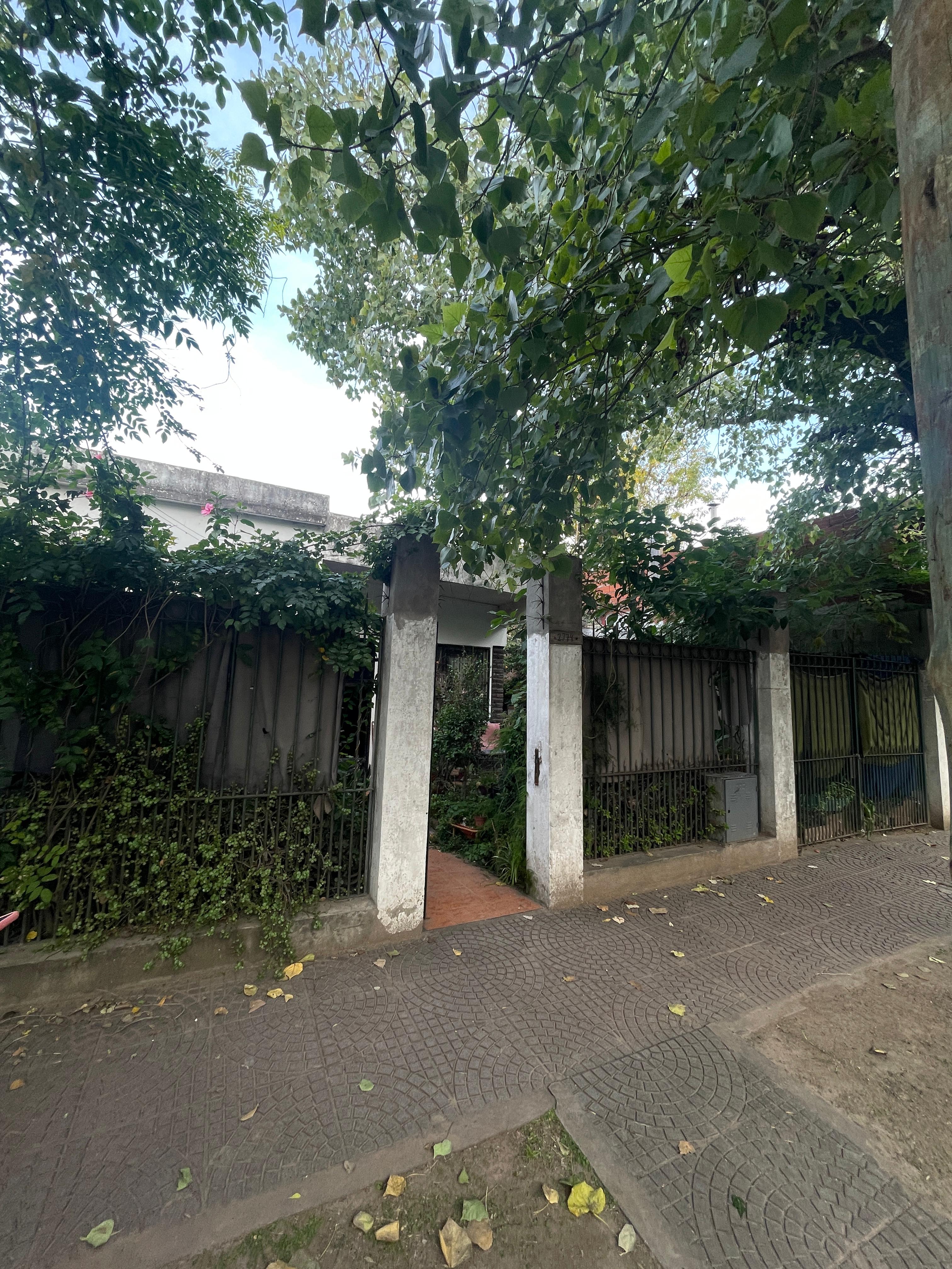 CASA A RECICLAR ITUZAINGO