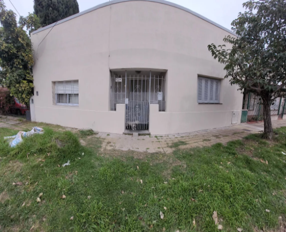 ESQUINA EN CASTELAR
